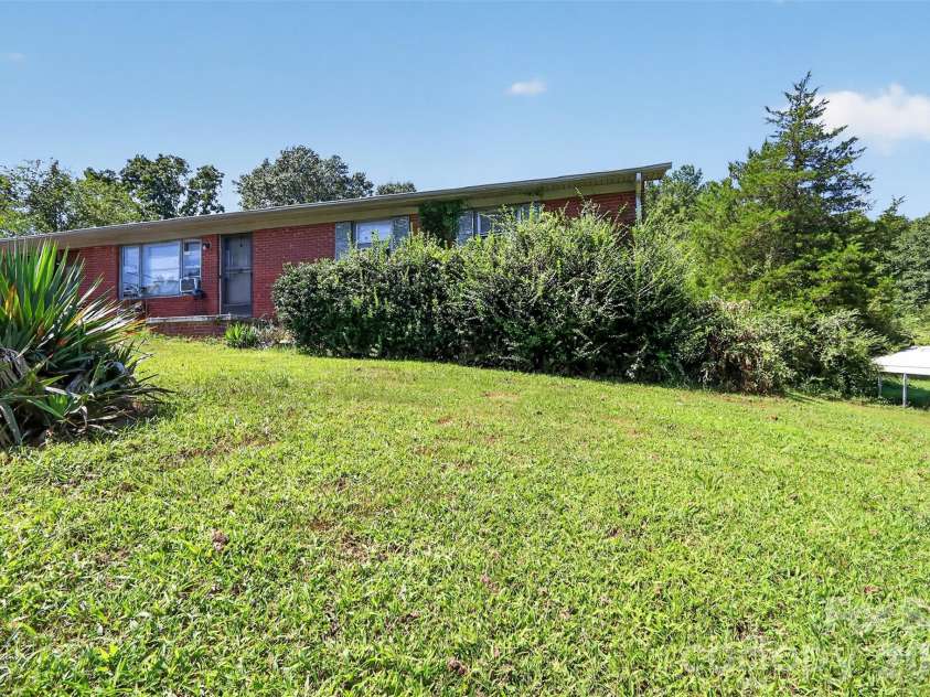 521 Lee Drive, Shelby, NC 28152.  MLS# CAR4420520, YatesRealty ID 48205. 