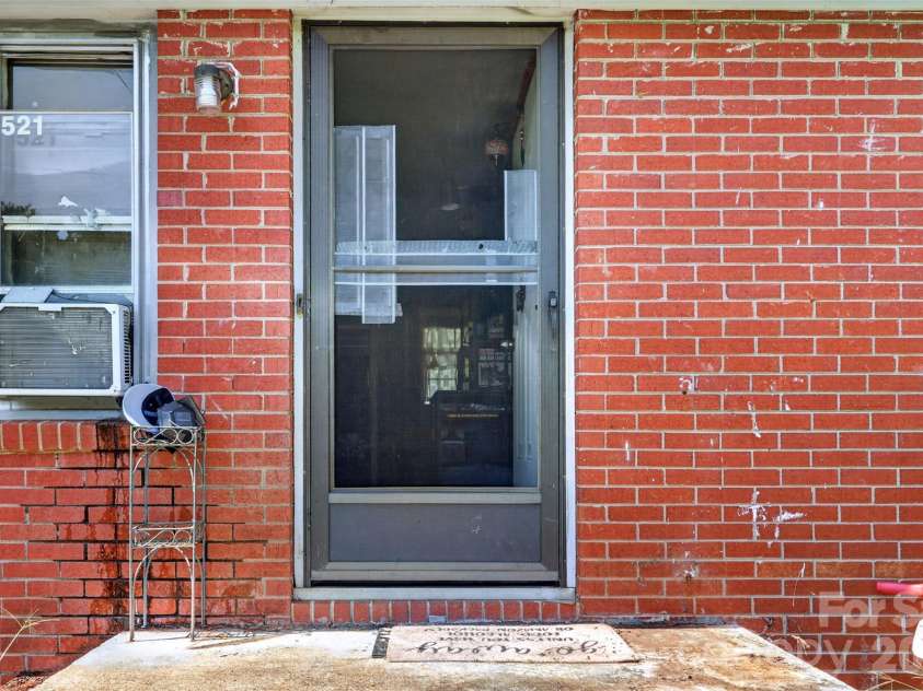 521 Lee Drive, Shelby, NC 28152.  MLS# CAR4420520, YatesRealty ID 48205. 