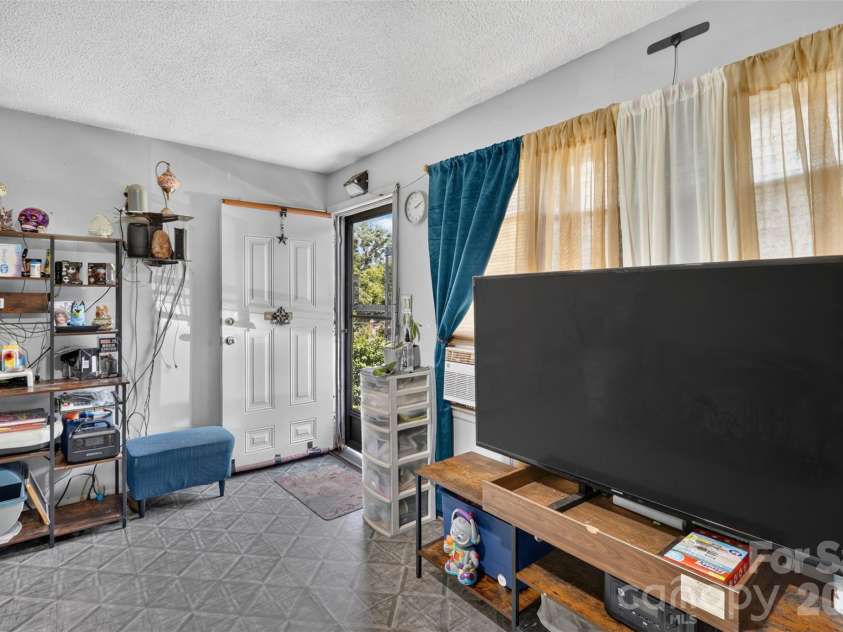 521 Lee Drive, Shelby, NC 28152.  MLS# CAR4420520, YatesRealty ID 48205. 