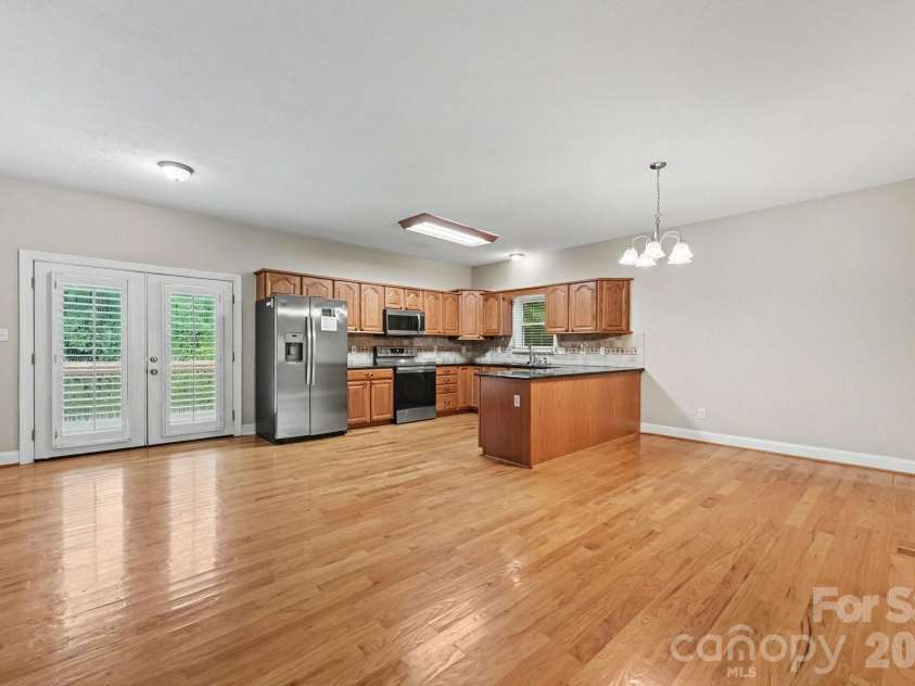 1703 Running Deer Drive, Conover, NC 28613.  MLS# CAR4420273, YatesRealty ID 48208. 