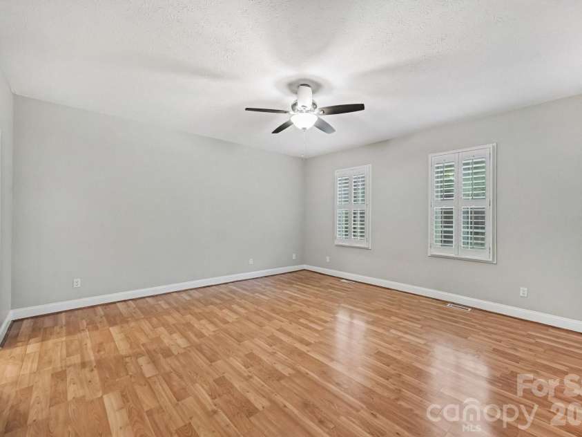 1703 Running Deer Drive, Conover, NC 28613.  MLS# CAR4420273, YatesRealty ID 48208. 