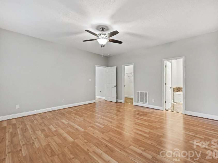 1703 Running Deer Drive, Conover, NC 28613.  MLS# CAR4420273, YatesRealty ID 48208. 