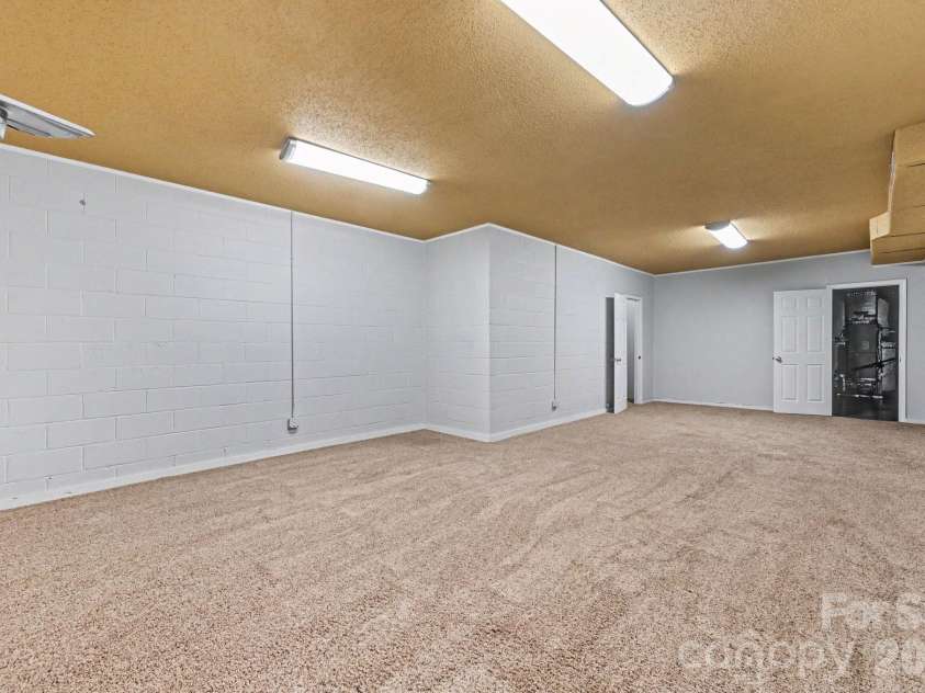 1703 Running Deer Drive, Conover, NC 28613.  MLS# CAR4420273, YatesRealty ID 48208. 