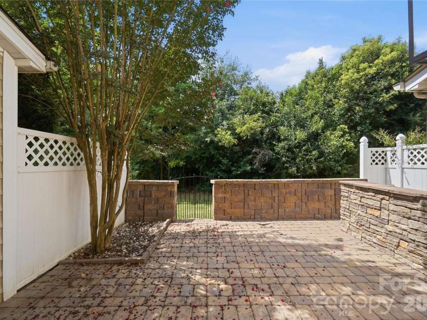 461 River Park Road, Belmont, NC 28012.  MLS# CAR4418222, YatesRealty ID 48209. 