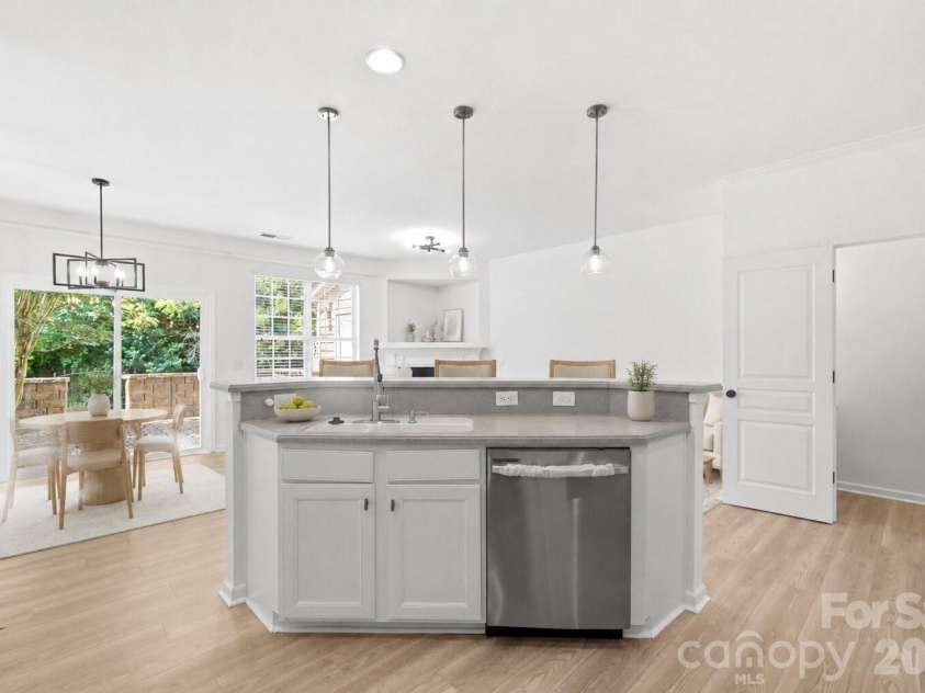 461 River Park Road, Belmont, NC 28012.  MLS# CAR4418222, YatesRealty ID 48209. Virtually Staged