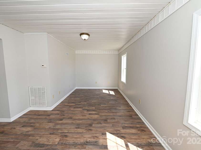 1412 Cliffside Place, Lenoir, NC 28645.  MLS# CAR4238704, YatesRealty ID 4821. 