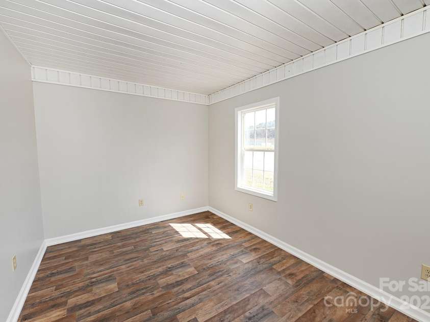 1412 Cliffside Place, Lenoir, NC 28645.  MLS# CAR4238704, YatesRealty ID 4821. 