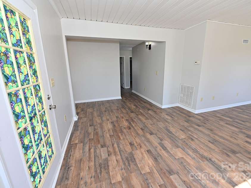 1412 Cliffside Place, Lenoir, NC 28645.  MLS# CAR4238704, YatesRealty ID 4821. 