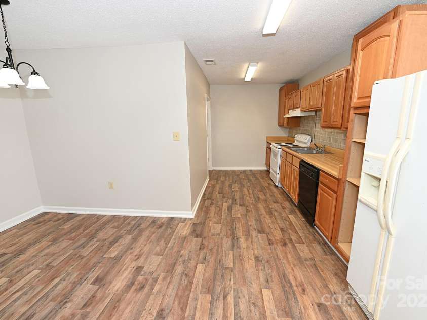 1412 Cliffside Place, Lenoir, NC 28645.  MLS# CAR4238704, YatesRealty ID 4821. 