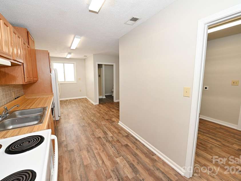 1412 Cliffside Place, Lenoir, NC 28645.  MLS# CAR4238704, YatesRealty ID 4821. 