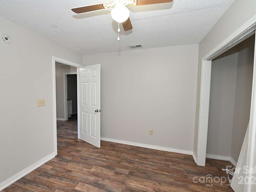 1412 Cliffside Place, Lenoir, NC 28645.  MLS# CAR4238704, YatesRealty ID 4821. 