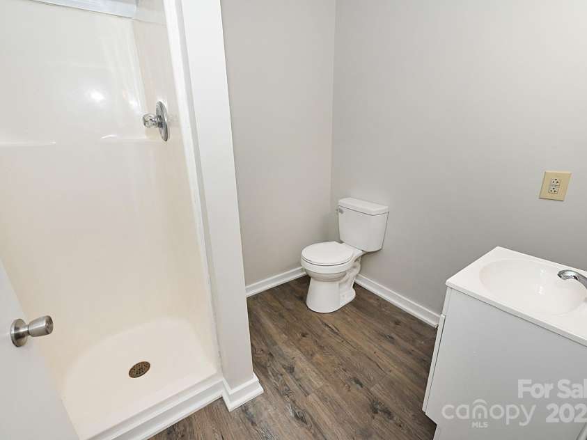 1412 Cliffside Place, Lenoir, NC 28645.  MLS# CAR4238704, YatesRealty ID 4821. 