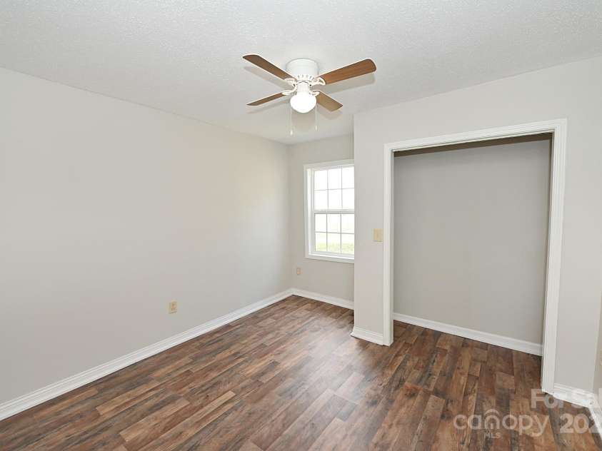 1412 Cliffside Place, Lenoir, NC 28645.  MLS# CAR4238704, YatesRealty ID 4821. 