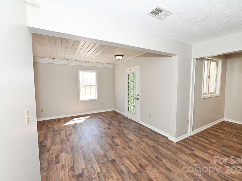 1412 Cliffside Place, Lenoir, NC 28645.  MLS# CAR4238704, YatesRealty ID 4821. 