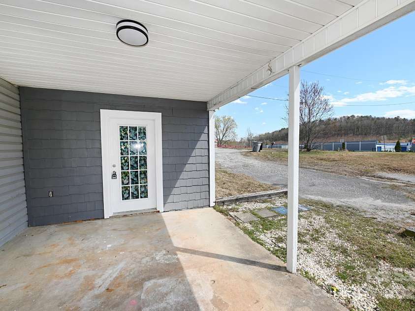 1412 Cliffside Place, Lenoir, NC 28645.  MLS# CAR4238704, YatesRealty ID 4821. 