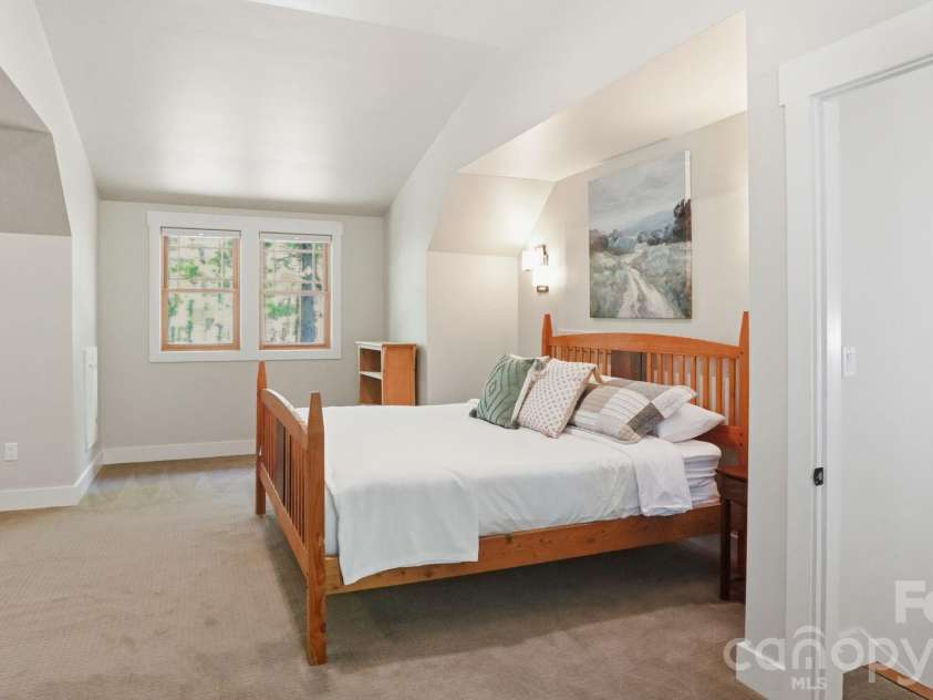 31 Ashbrook Meadows, Fletcher, NC 28732.  MLS# CAR4374375, YatesRealty ID 48210. 2nd floor - Bedroom #4 (with en suite)