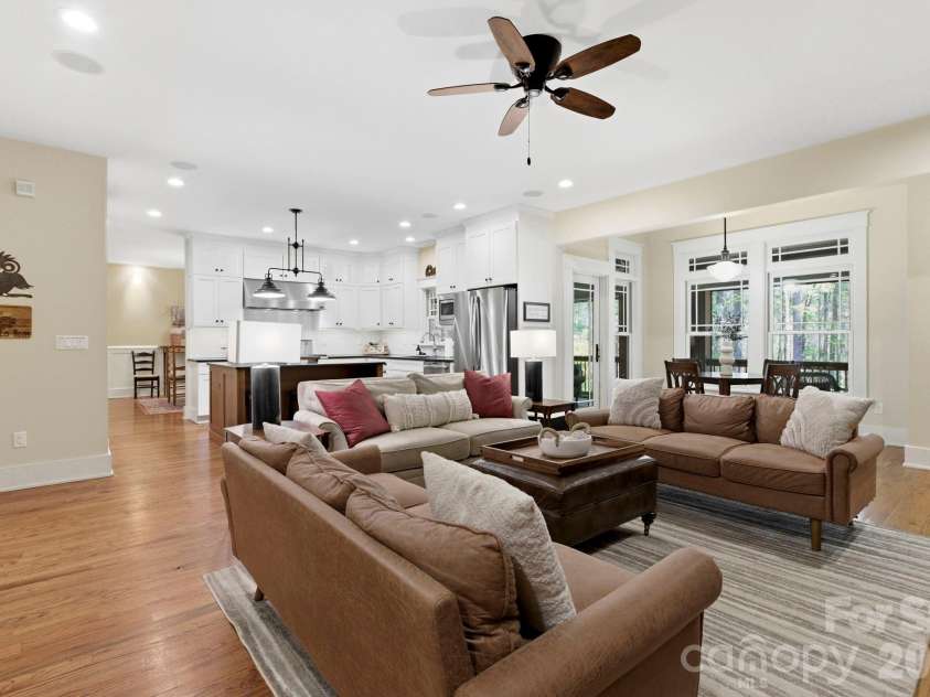 31 Ashbrook Meadows, Fletcher, NC 28732.  MLS# CAR4374375, YatesRealty ID 48210. Open floorplan