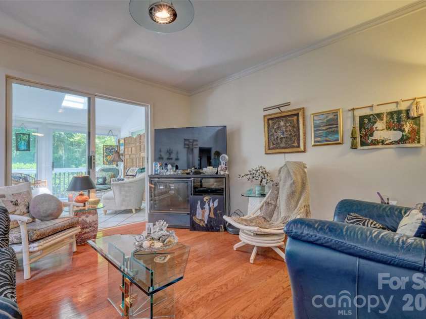 3 King Haigler Chase Road, Lake Wylie, SC 29710.  MLS# CAR4412549, YatesRealty ID 48211. 
