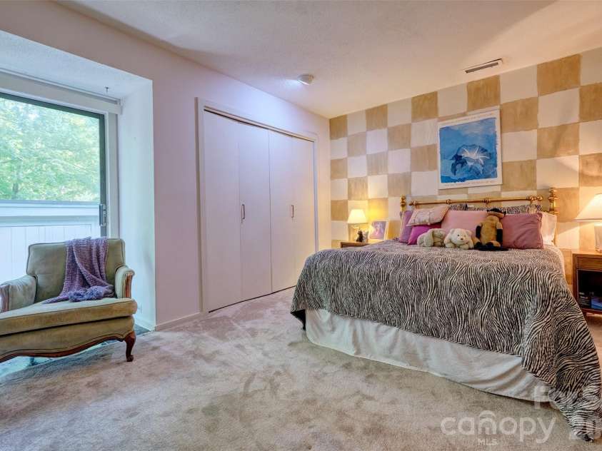 3 King Haigler Chase Road, Lake Wylie, SC 29710.  MLS# CAR4412549, YatesRealty ID 48211. 