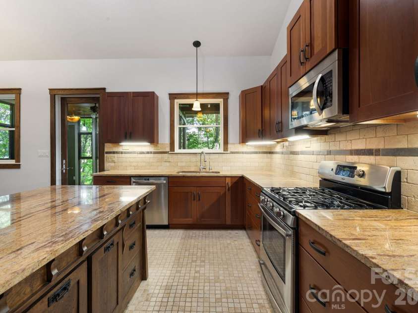 22 Wild Violet Lane, Arden, NC 28704.  MLS# CAR4420255, YatesRealty ID 48214. 