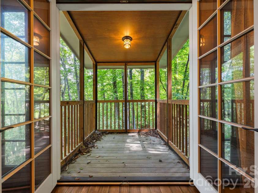 22 Wild Violet Lane, Arden, NC 28704.  MLS# CAR4420255, YatesRealty ID 48214. 