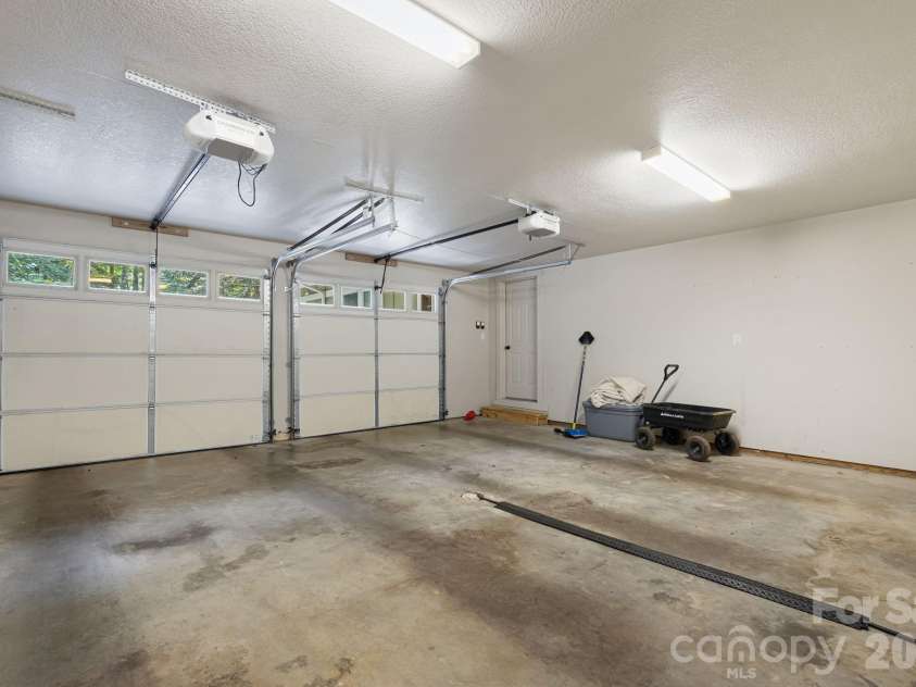22 Wild Violet Lane, Arden, NC 28704.  MLS# CAR4420255, YatesRealty ID 48214. 