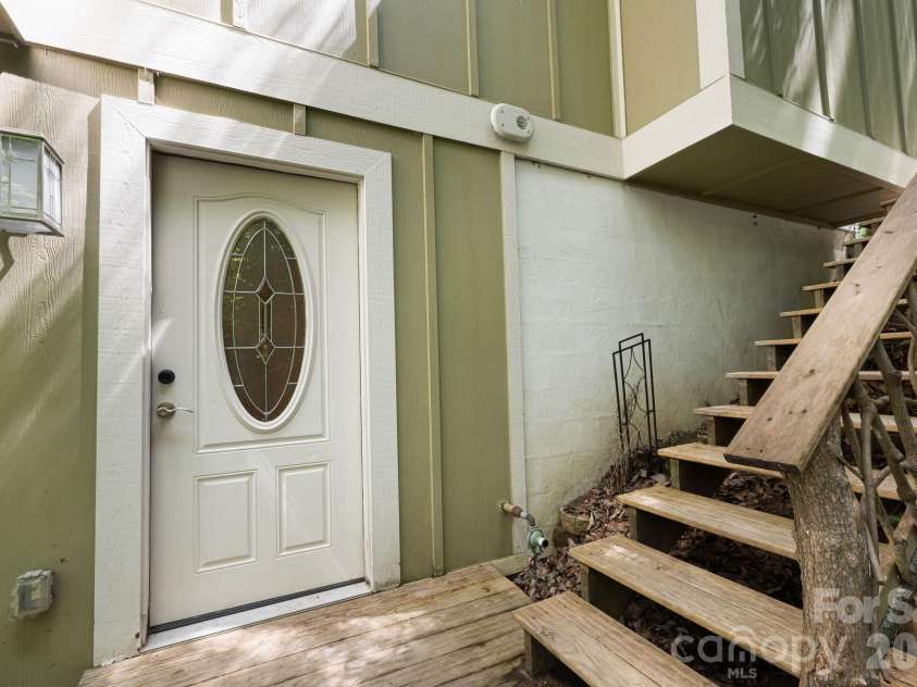 22 Wild Violet Lane, Arden, NC 28704.  MLS# CAR4420255, YatesRealty ID 48214. 