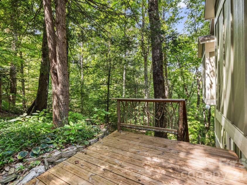 22 Wild Violet Lane, Arden, NC 28704.  MLS# CAR4420255, YatesRealty ID 48214. 