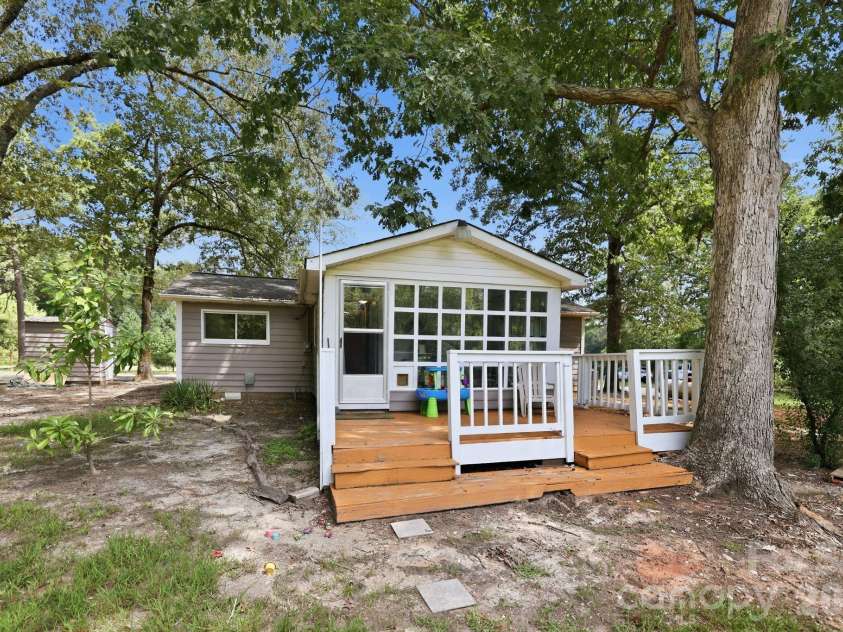 4436 Shiloh Unity Road, Lancaster, SC 29720.  MLS# CAR4420361, YatesRealty ID 48215. Bring your outdoor table & chairs!