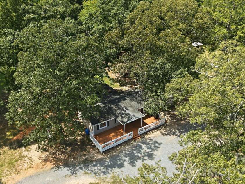 4436 Shiloh Unity Road, Lancaster, SC 29720.  MLS# CAR4420361, YatesRealty ID 48215. Expansive property with generous parking space!