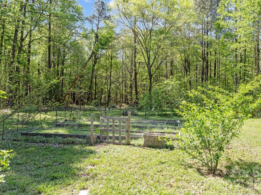 4436 Shiloh Unity Road, Lancaster, SC 29720.  MLS# CAR4420361, YatesRealty ID 48215. Lots of fruit trees