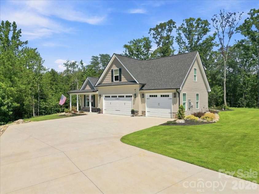 16 Marion Meadow Lane, Travelers Rest, SC 29690.  MLS# CAR4419509, YatesRealty ID 48216. 