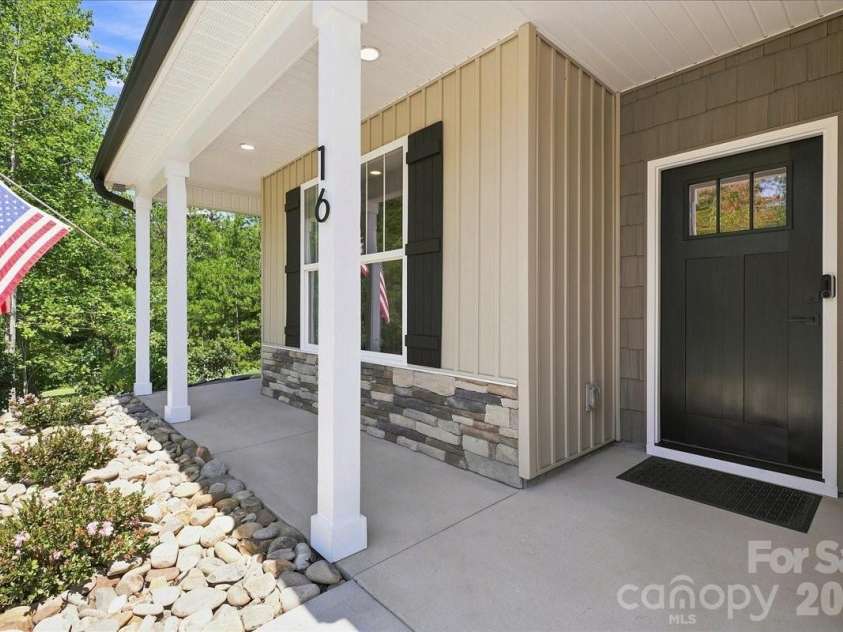 16 Marion Meadow Lane, Travelers Rest, SC 29690.  MLS# CAR4419509, YatesRealty ID 48216. 