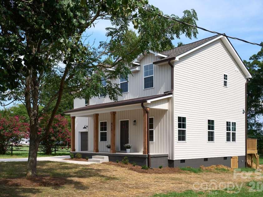412 Midway Drive, Indian Trail, NC 28079.  MLS# CAR4419293, YatesRealty ID 48217. 