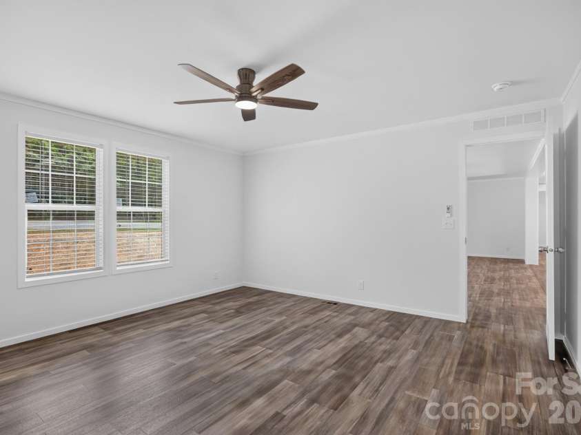 445 Kindley Road, Thomasville, NC 27360.  MLS# CAR4420604, YatesRealty ID 48219. 