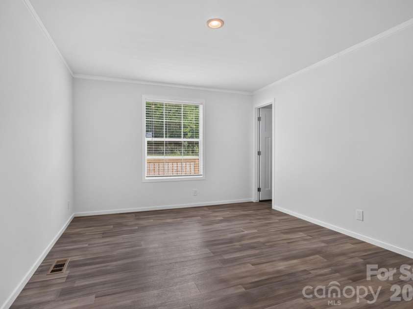445 Kindley Road, Thomasville, NC 27360.  MLS# CAR4420604, YatesRealty ID 48219. 