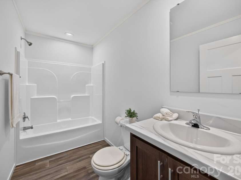 445 Kindley Road, Thomasville, NC 27360.  MLS# CAR4420604, YatesRealty ID 48219. 