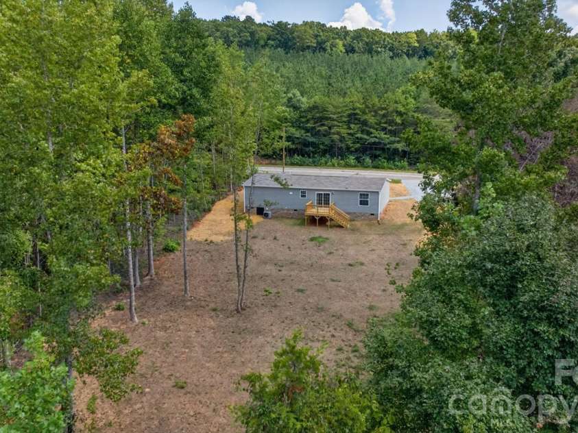 445 Kindley Road, Thomasville, NC 27360.  MLS# CAR4420604, YatesRealty ID 48219. 