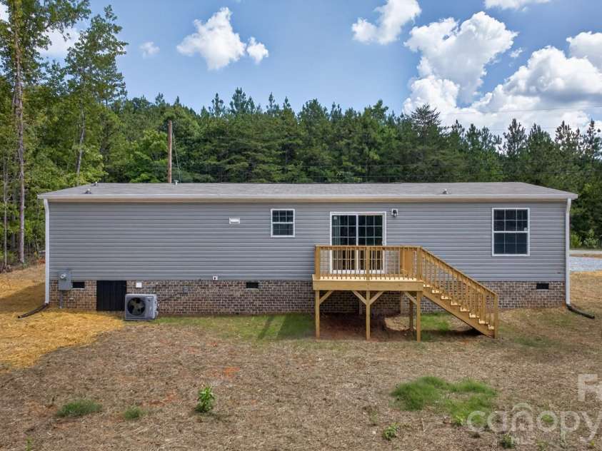 445 Kindley Road, Thomasville, NC 27360.  MLS# CAR4420604, YatesRealty ID 48219. 