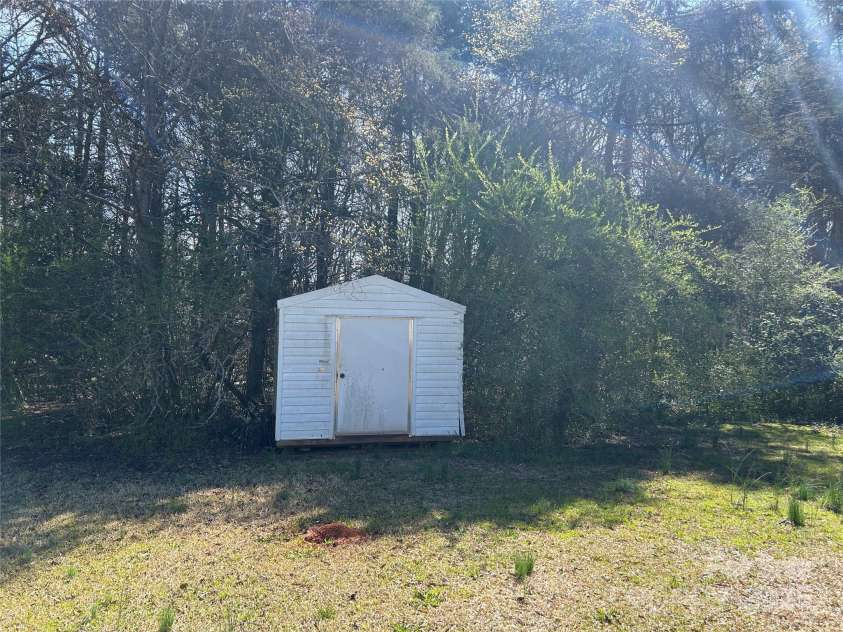 2190 Pacer Road, Lancaster, SC 29720.  MLS# CAR4232452, YatesRealty ID 4822. 