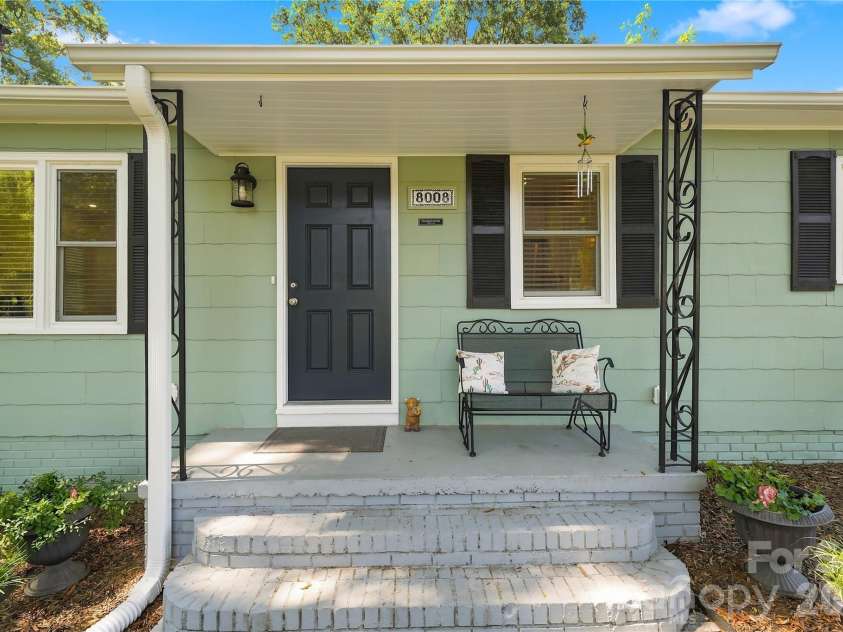 8008 Chapman Street, Charlotte, NC 28216.  MLS# CAR4420578, YatesRealty ID 48220. 