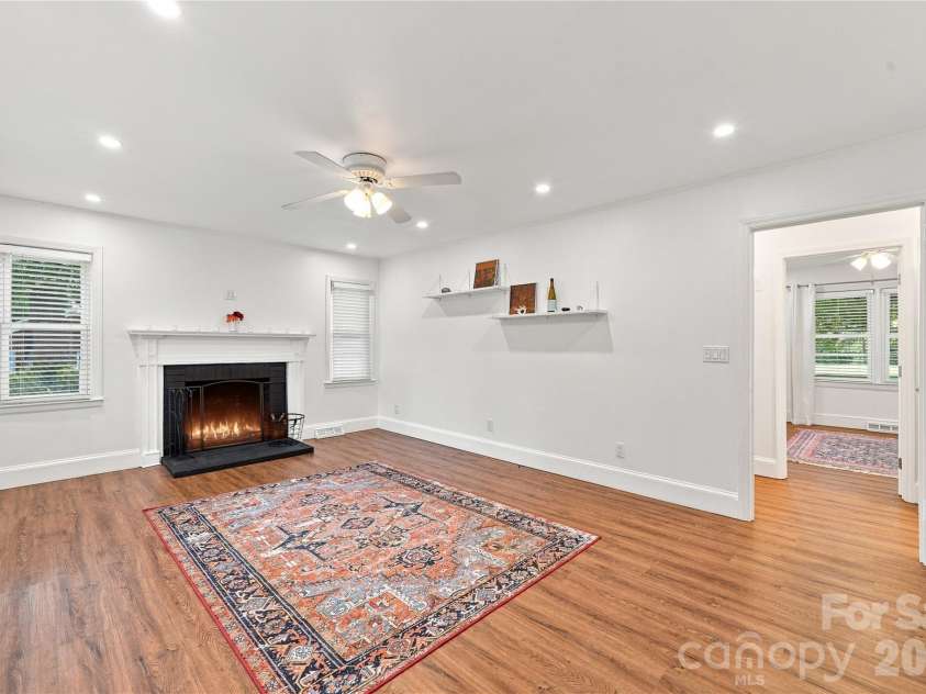 8008 Chapman Street, Charlotte, NC 28216.  MLS# CAR4420578, YatesRealty ID 48220. 
