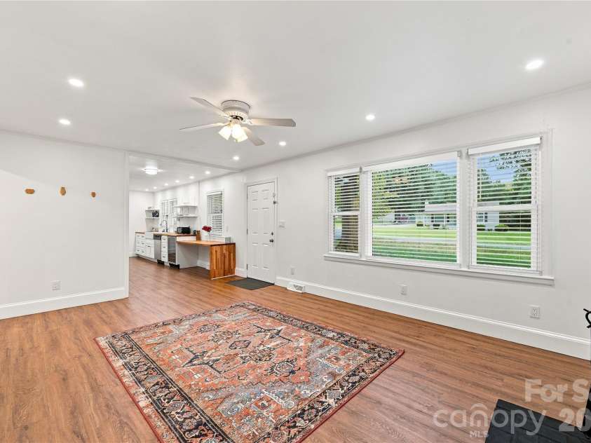 8008 Chapman Street, Charlotte, NC 28216.  MLS# CAR4420578, YatesRealty ID 48220. 