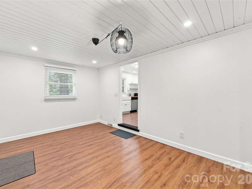 8008 Chapman Street, Charlotte, NC 28216.  MLS# CAR4420578, YatesRealty ID 48220. 