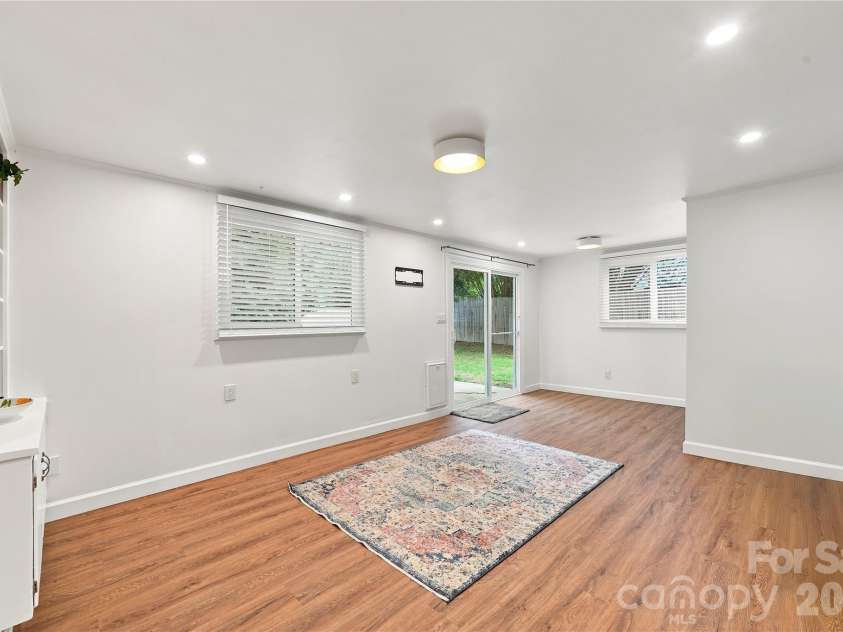 8008 Chapman Street, Charlotte, NC 28216.  MLS# CAR4420578, YatesRealty ID 48220. 