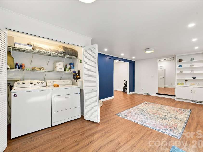 8008 Chapman Street, Charlotte, NC 28216.  MLS# CAR4420578, YatesRealty ID 48220. 