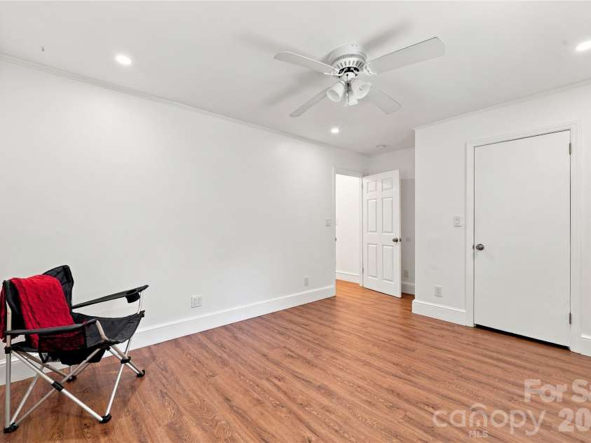 8008 Chapman Street, Charlotte, NC 28216.  MLS# CAR4420578, YatesRealty ID 48220. 