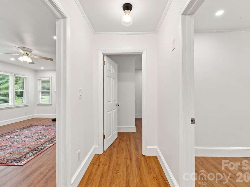 8008 Chapman Street, Charlotte, NC 28216.  MLS# CAR4420578, YatesRealty ID 48220. 