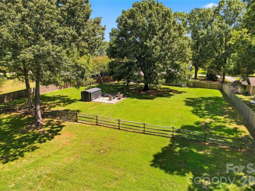8008 Chapman Street, Charlotte, NC 28216.  MLS# CAR4420578, YatesRealty ID 48220. 