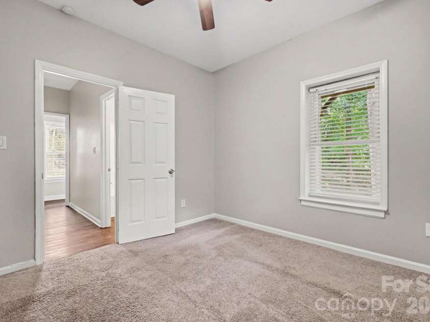 8163 Walnut Creek Lane, Charlotte, NC 28227.  MLS# CAR4418809, YatesRealty ID 48221. 